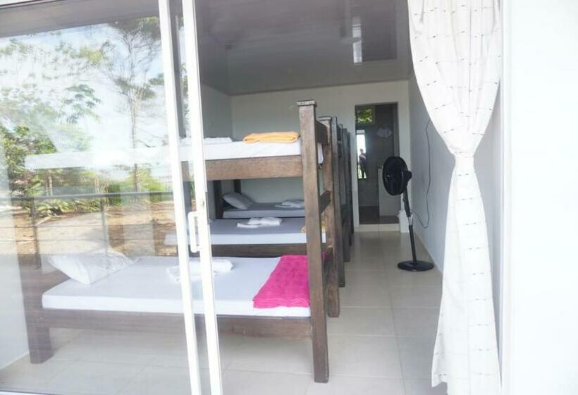 هتل La Manigua Hostal