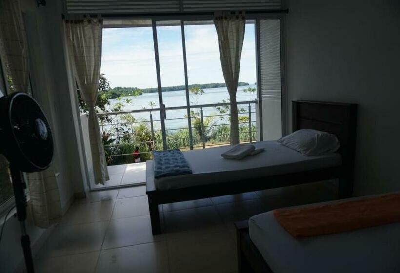 هتل La Manigua Hostal