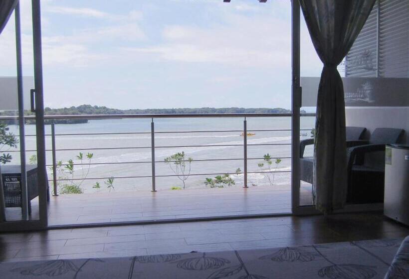 هتل La Manigua Hostal