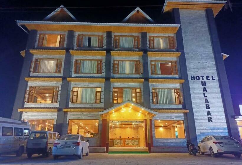 ホテル Malabar Kasol