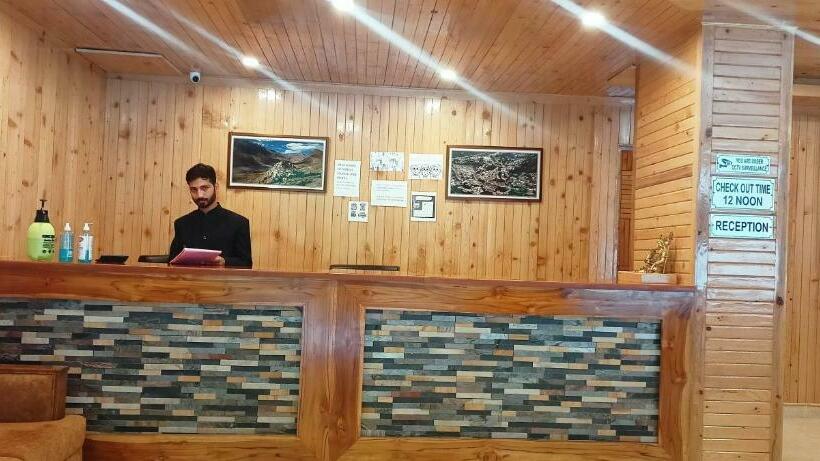 ホテル Malabar Kasol