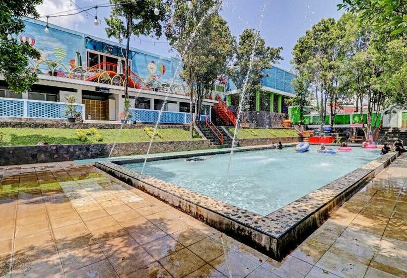 Otel Capital O 90617 Rumah Oma Opa Syariah