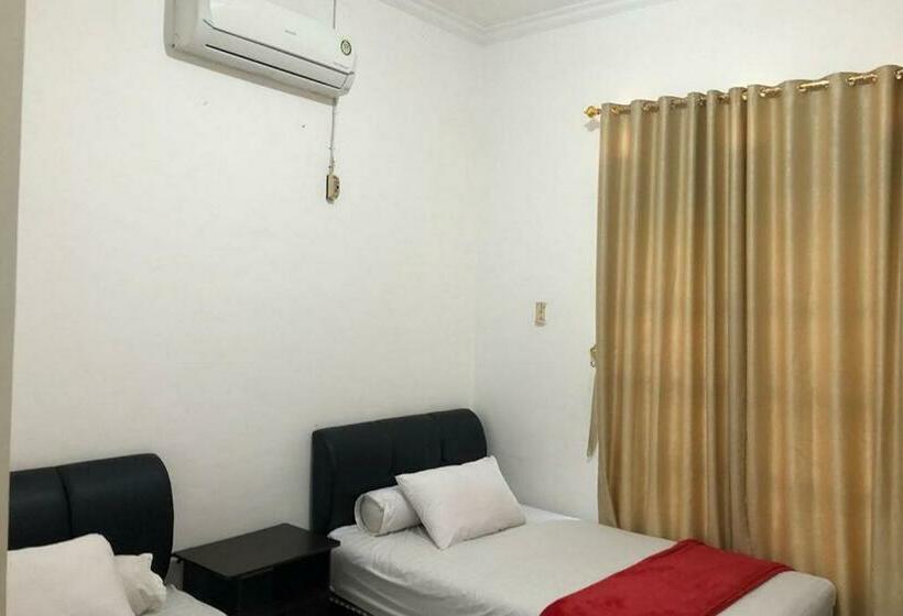 Отель Wisma Gardenia Palangkaraya Syariah Redpartner