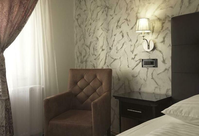 پانسیون žad Apartments And Rooms