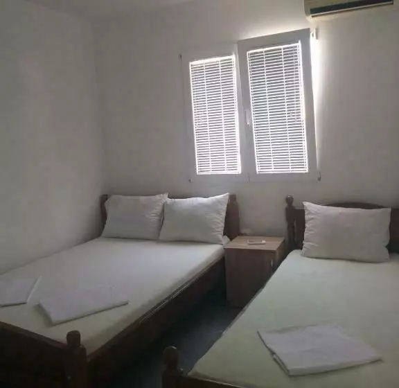 پانسیون Apartmani Avdo