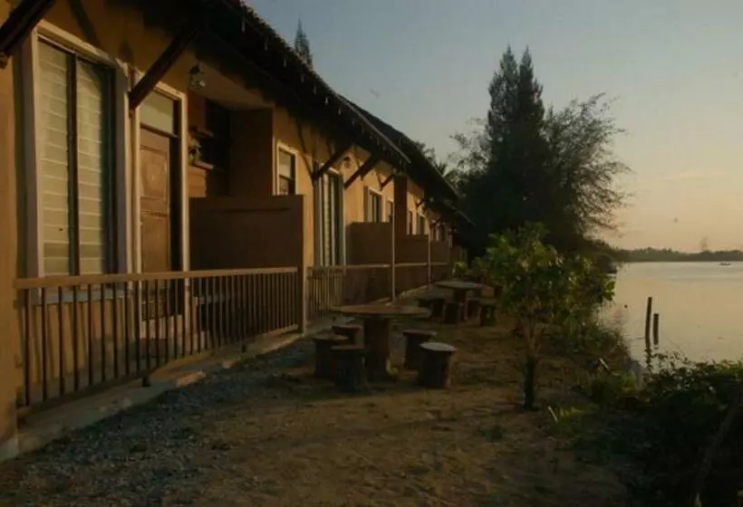 ホテル Cerana Villa Eco Resort