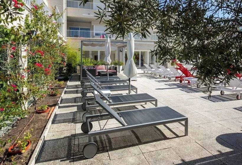 Apartamentos Centremar