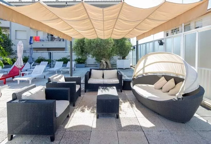 Apartamentos Centremar