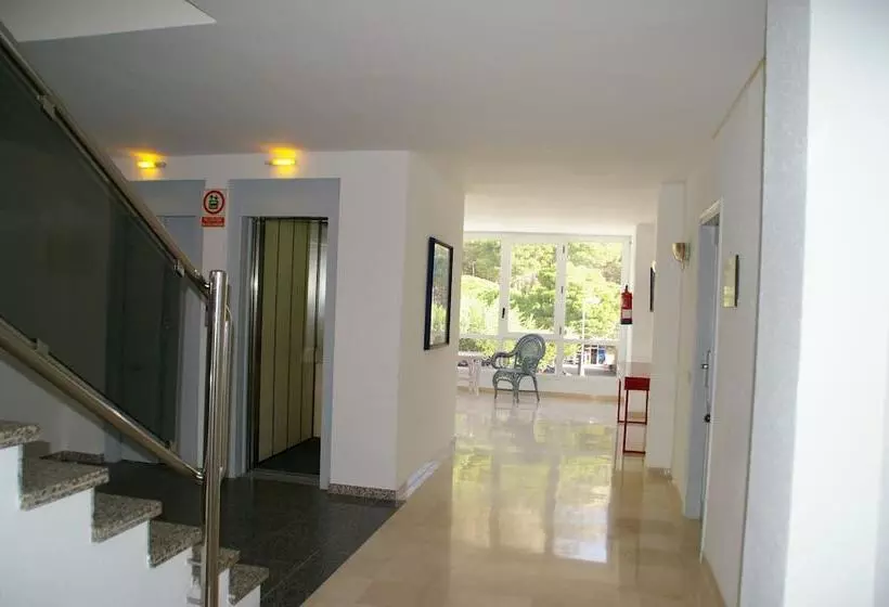Apartamentos Centremar