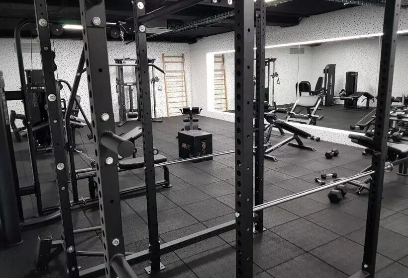 هتل Albergue Juvenil Colegio Mayor Galileo Galilei