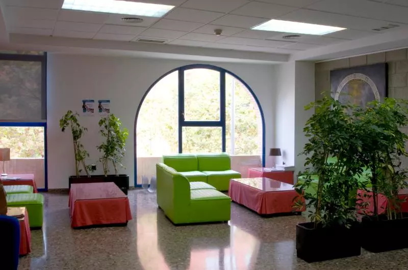 هتل Albergue Juvenil Colegio Mayor Galileo Galilei