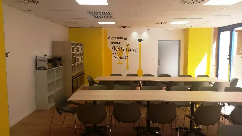 هتل Albergue Juvenil Colegio Mayor Galileo Galilei