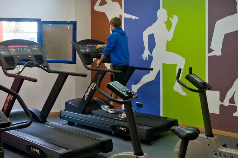 هتل Albergue Juvenil Colegio Mayor Galileo Galilei