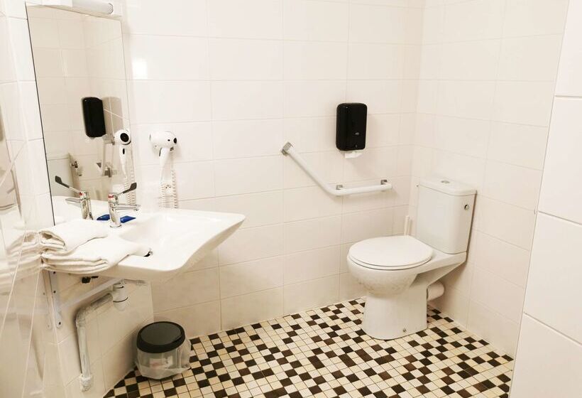 Brit Hotel Essentiel Tours Nord