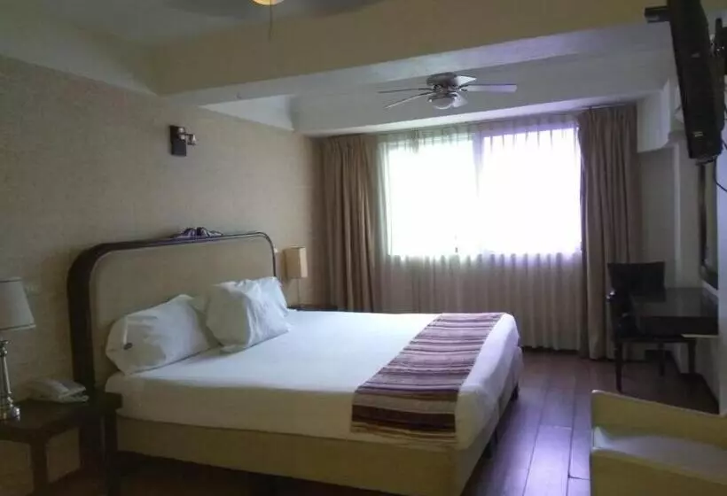 ホテル Clara Luna