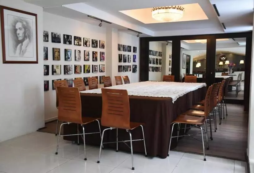 ホテル Clara Luna