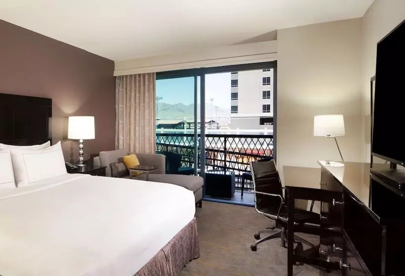 Hotelli Doubletree By Hilton El Paso Downtown