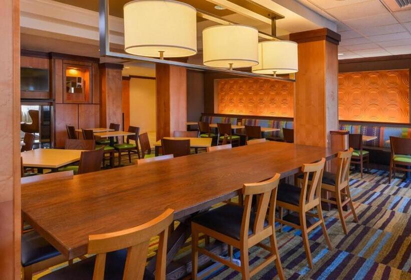 호텔 Fairfield Inn & Suites Santa Maria