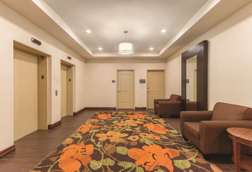 בית מלון כפרי Hampton Inn By Hilton Edmonton/south, Alberta, Canada