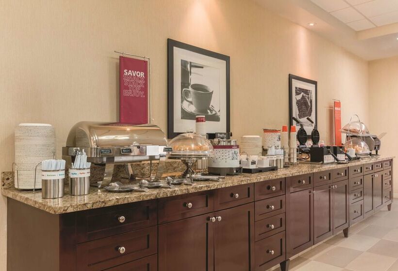 בית מלון כפרי Hampton Inn By Hilton Edmonton/south, Alberta, Canada