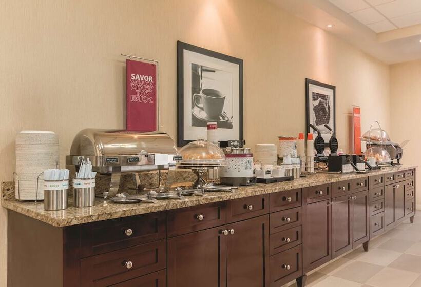 בית מלון כפרי Hampton Inn By Hilton Edmonton/south, Alberta, Canada