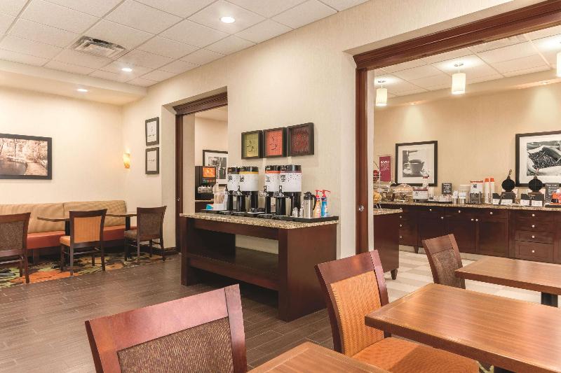 בית מלון כפרי Hampton Inn By Hilton Edmonton/south, Alberta, Canada