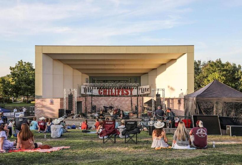 ホテル Holiday Inn Express & Suites College Station, An Ihg