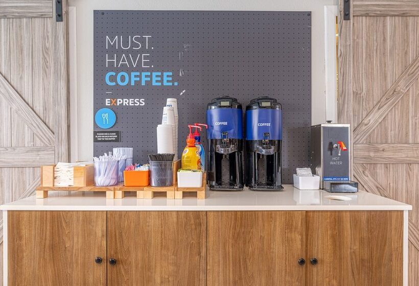 ホテル Holiday Inn Express & Suites College Station, An Ihg