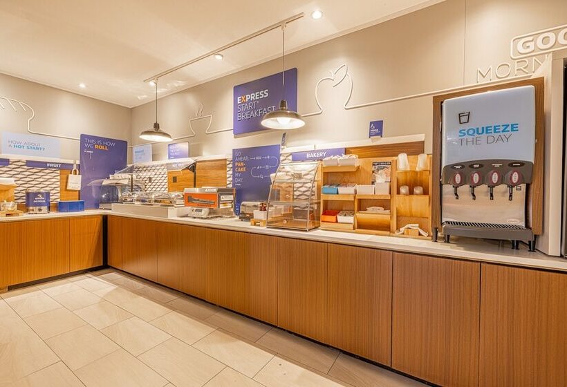 ホテル Holiday Inn Express & Suites College Station, An Ihg