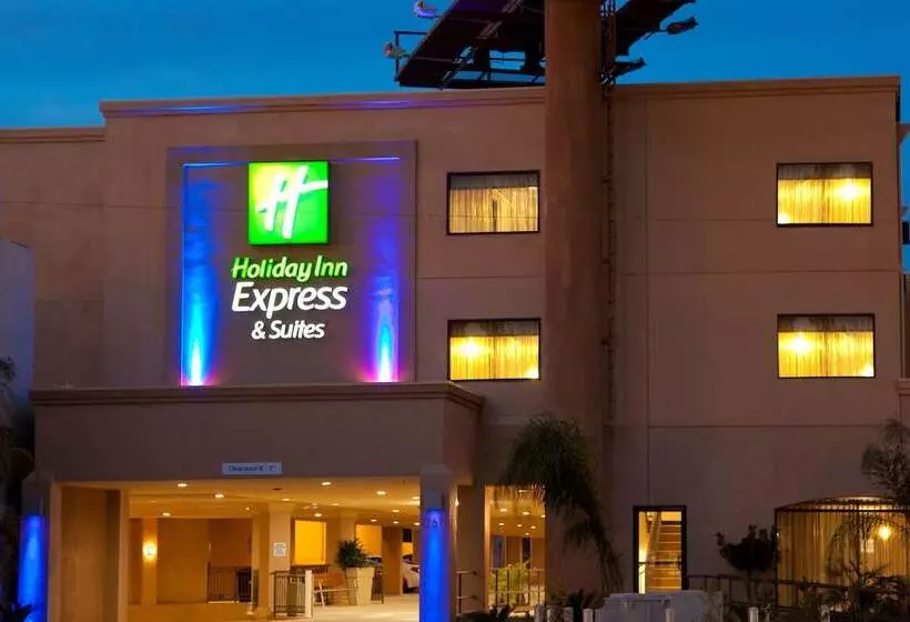 Holiday Inn Express Hotel & Suites Woodland Hills, An Ihg