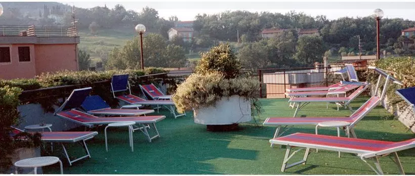 ホテル Milton Iris