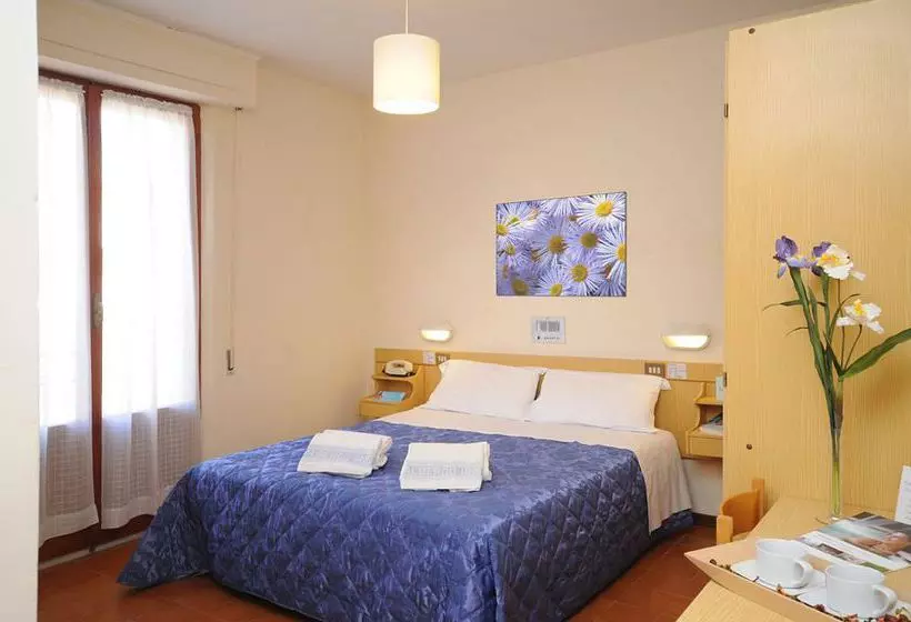 ホテル Milton Iris