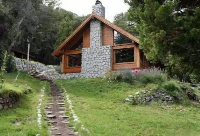 هتل Las Morillas Huemul Lodge