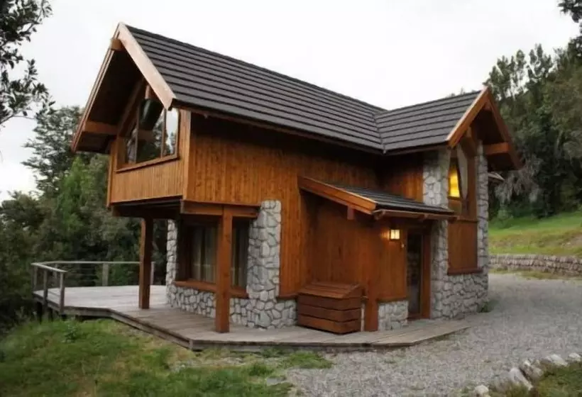 هتل Las Morillas Huemul Lodge