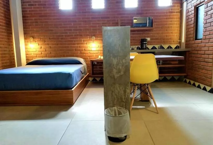 هتل El Mesón Del Alférez Xalapa