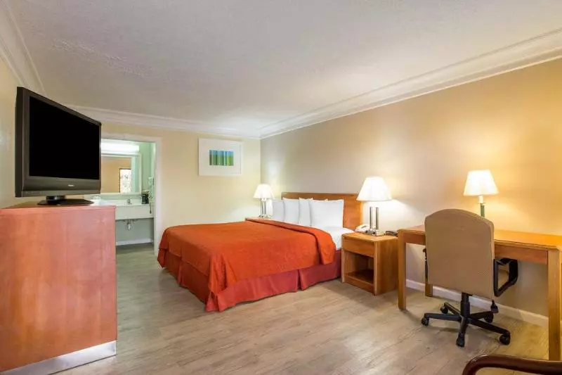 Отель Quality Inn