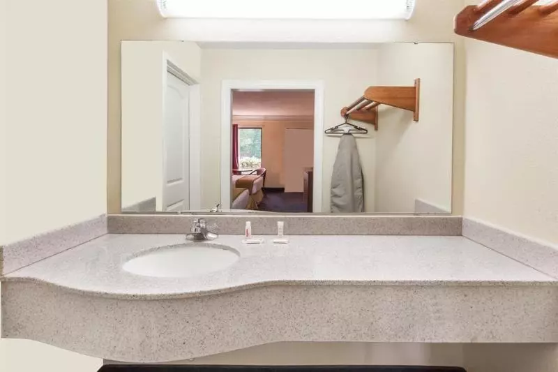 Отель Quality Inn