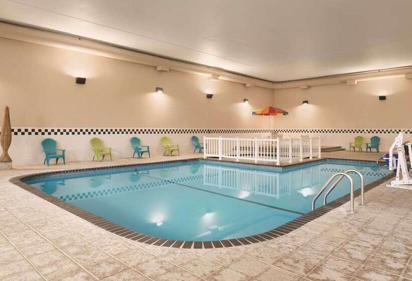 Radisson Hotel Ames Conference Center At Isu