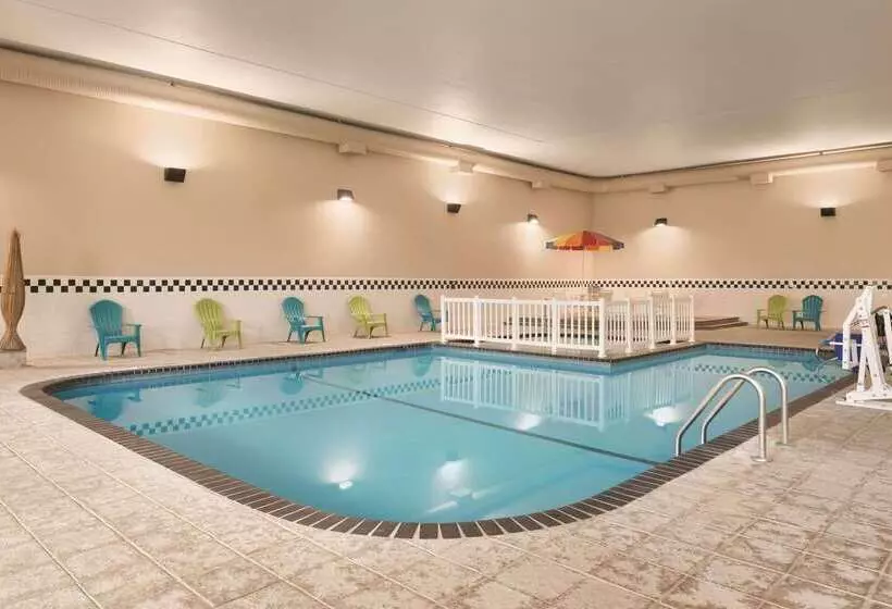 Radisson Hotel Ames Conference Center At Isu