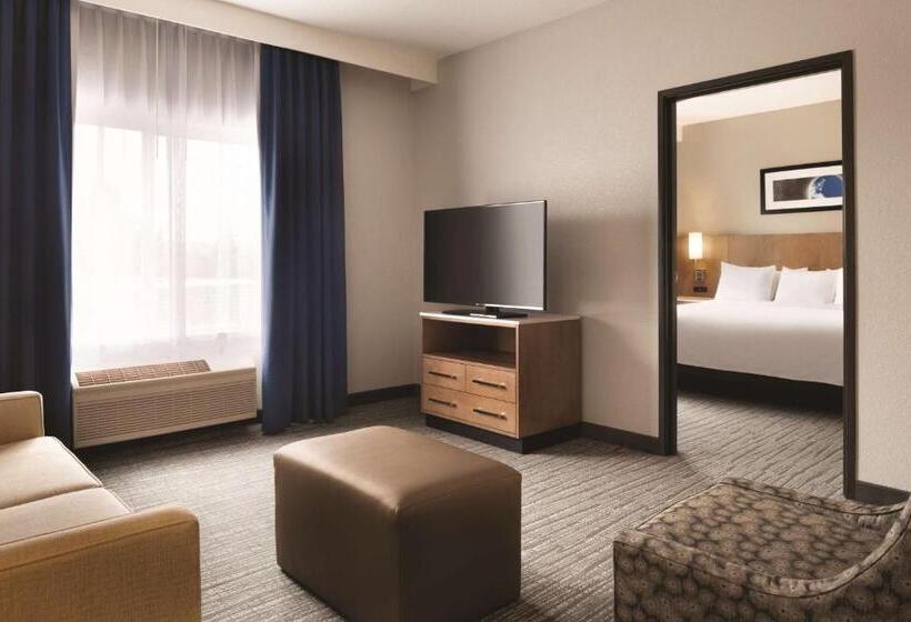 Radisson Hotel Ames Conference Center At Isu