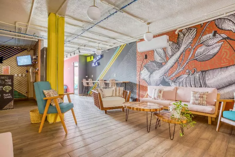 هتل Selina Cancun Downtown