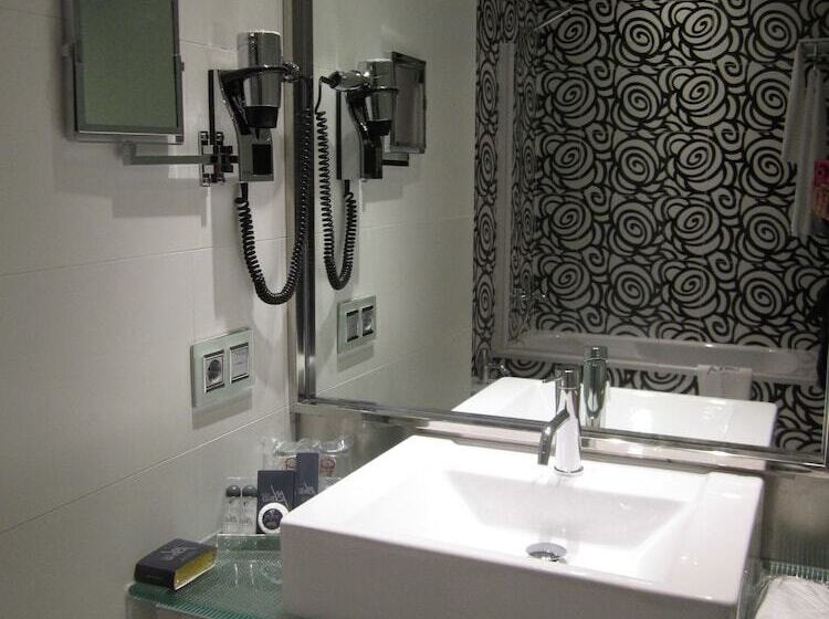 בית מלון כפרי Via Gotica