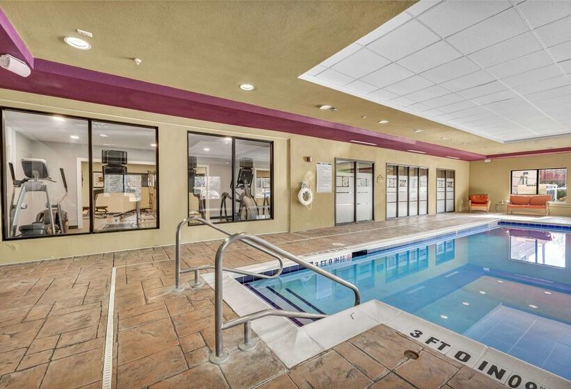 Szálloda Wingate By Wyndham State Arena Raleigh/cary