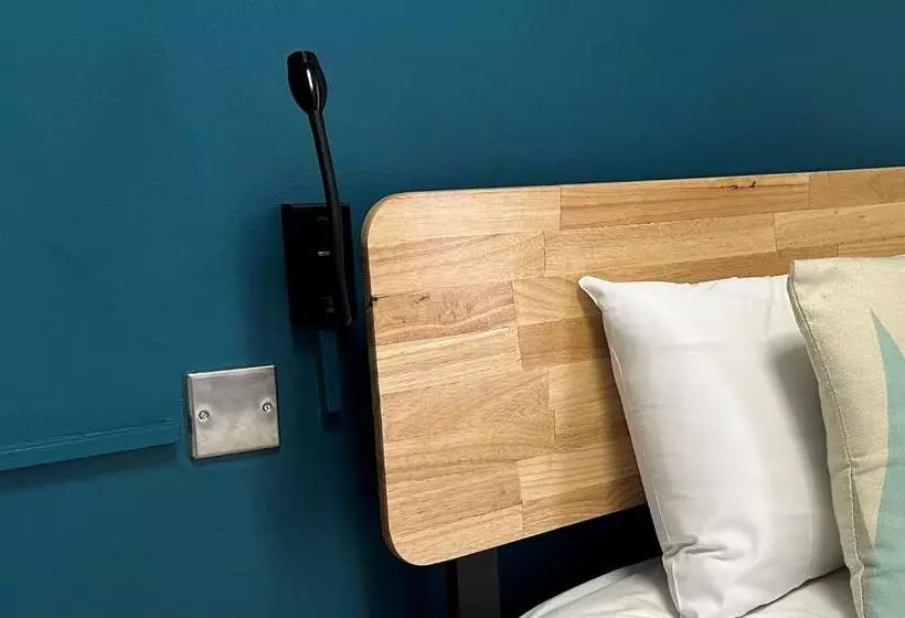 Smart Hyde Park View Hostel