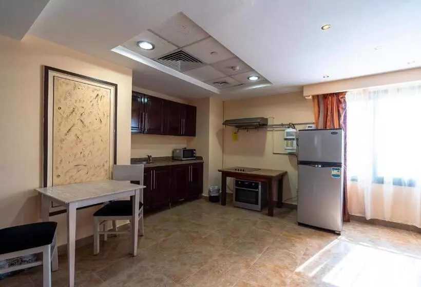 Swiss Inn Plaza Hotel