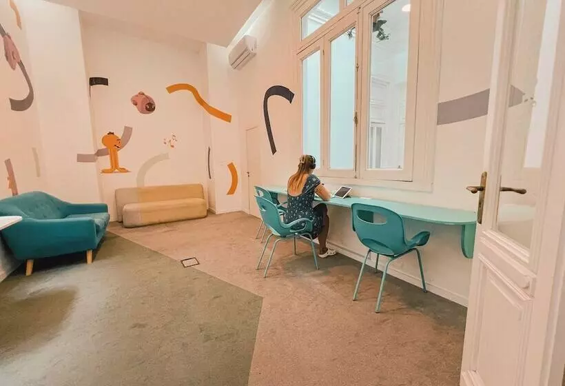 Viajero Montevideo Hostel