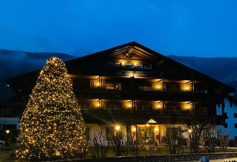 ホテル Garni Living