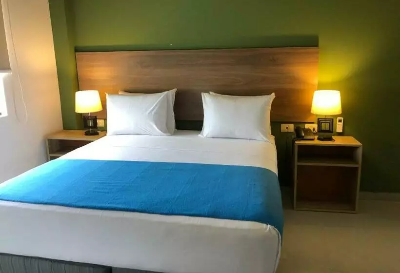 هتل Ikala Santa Cruz