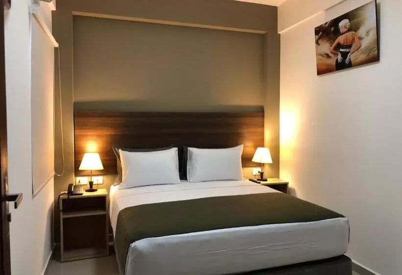 هتل Ikala Santa Cruz
