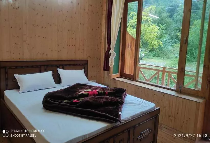 هتل Pop 83120 Kamal Guest House Tirthan